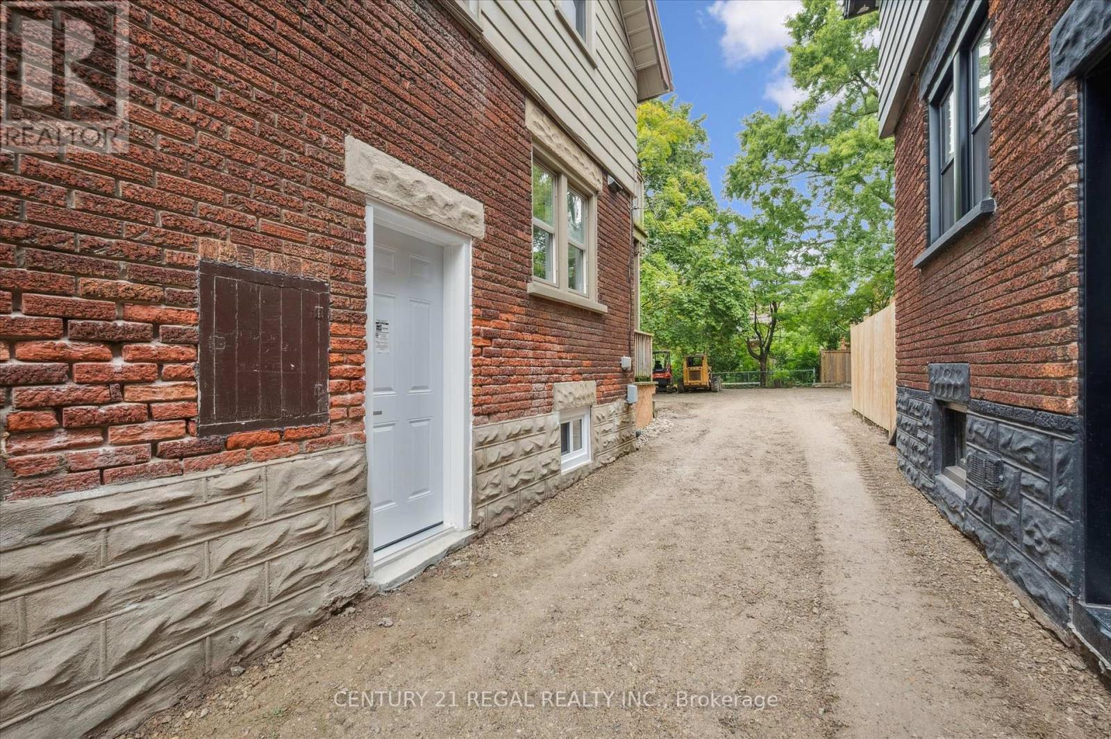 14 Stirling Avenue N, Kitchener, Ontario  N2H 3G5 - Photo 39 - X12358192