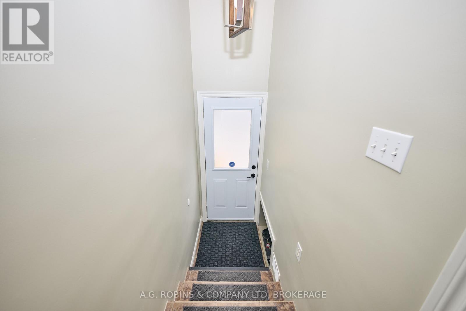 307 Riverside Drive, Welland, Ontario  L3B 5N6 - Photo 28 - X12388670