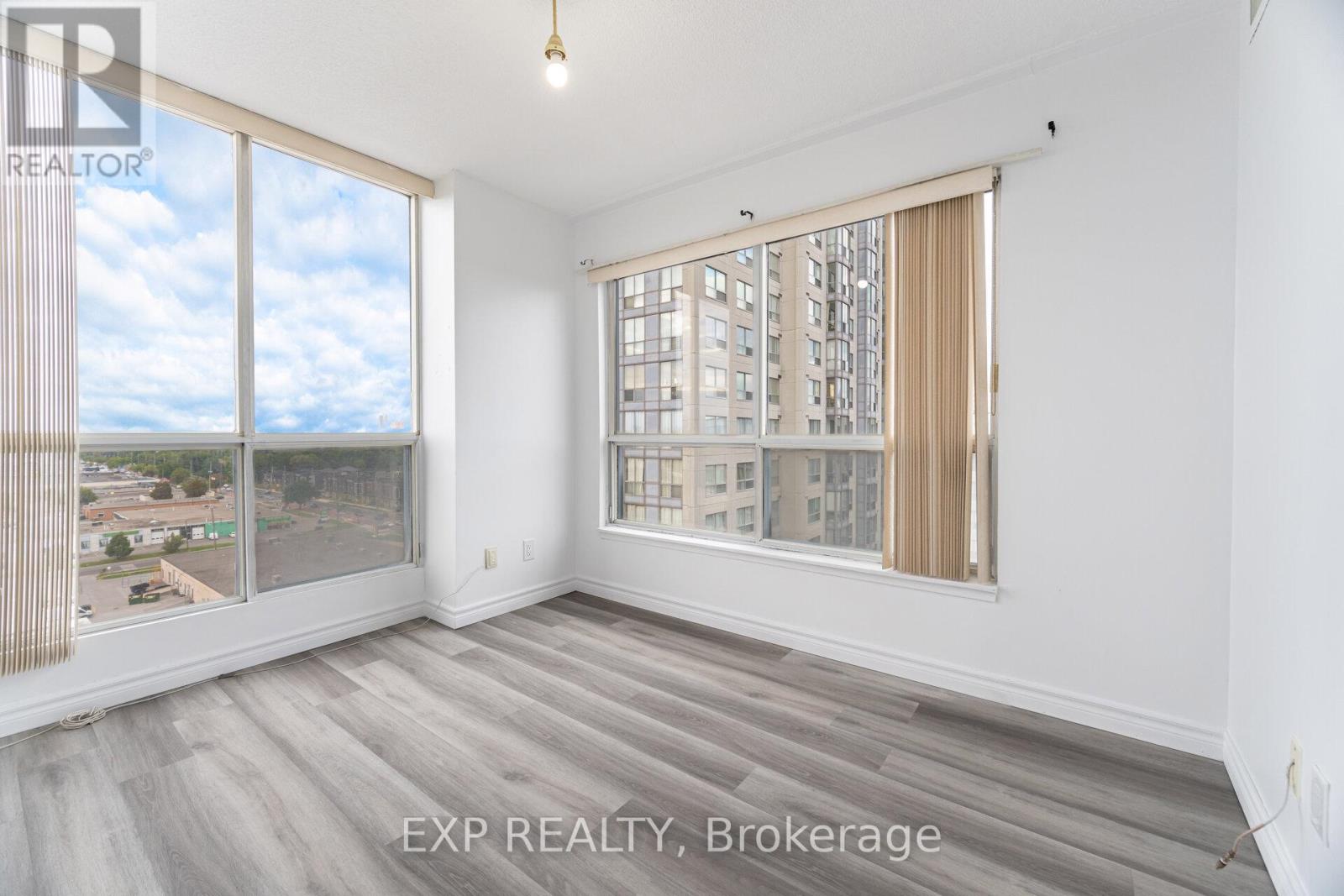 1202 - 2550 Lawrence Avenue E, Toronto, Ontario  M1P 2R7 - Photo 18 - E12388250