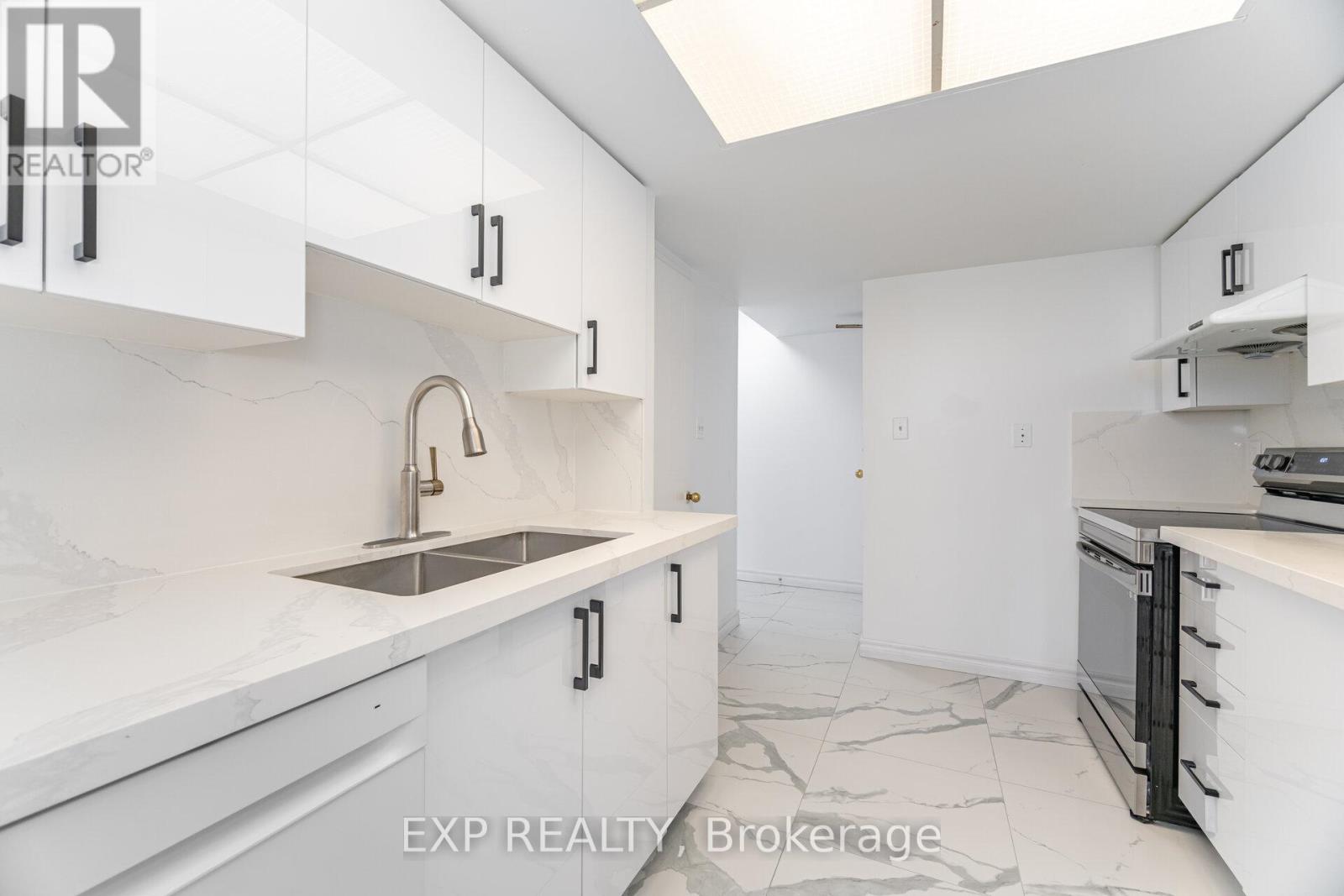 1202 - 2550 Lawrence Avenue E, Toronto, Ontario  M1P 2R7 - Photo 7 - E12388250