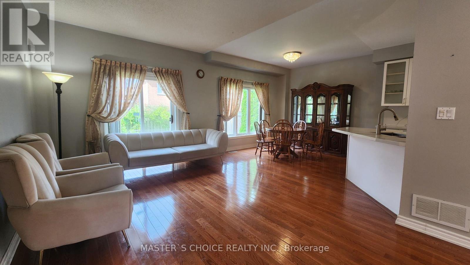 24 Golden Oak Avenue, Richmond Hill, Ontario  L4S 1Y6 - Photo 10 - N12385916