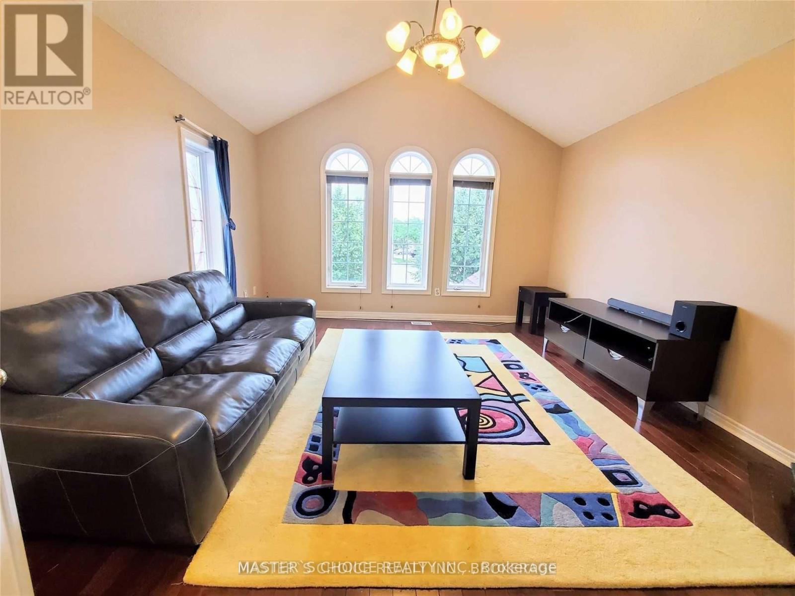 24 Golden Oak Avenue, Richmond Hill, Ontario  L4S 1Y6 - Photo 13 - N12385916