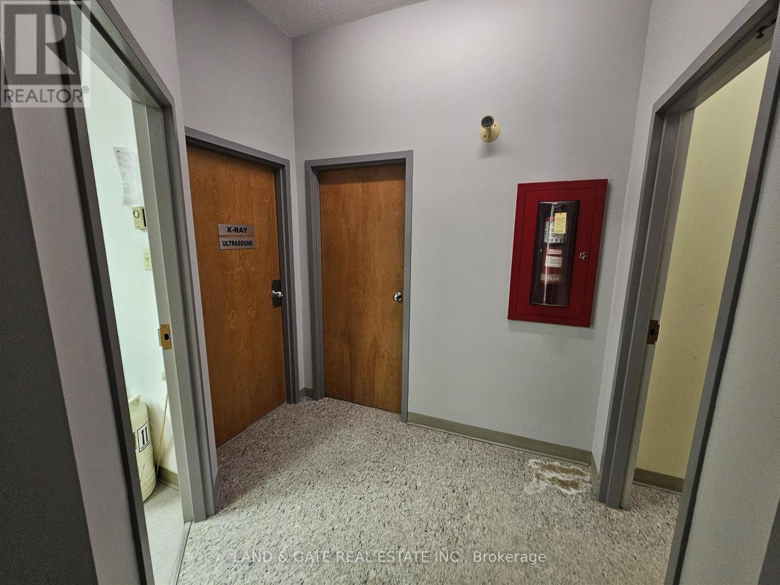 Upper - 205 Francis Street E, Kawartha Lakes, Ontario  K0M 1N0 - Photo 11 - X12388782