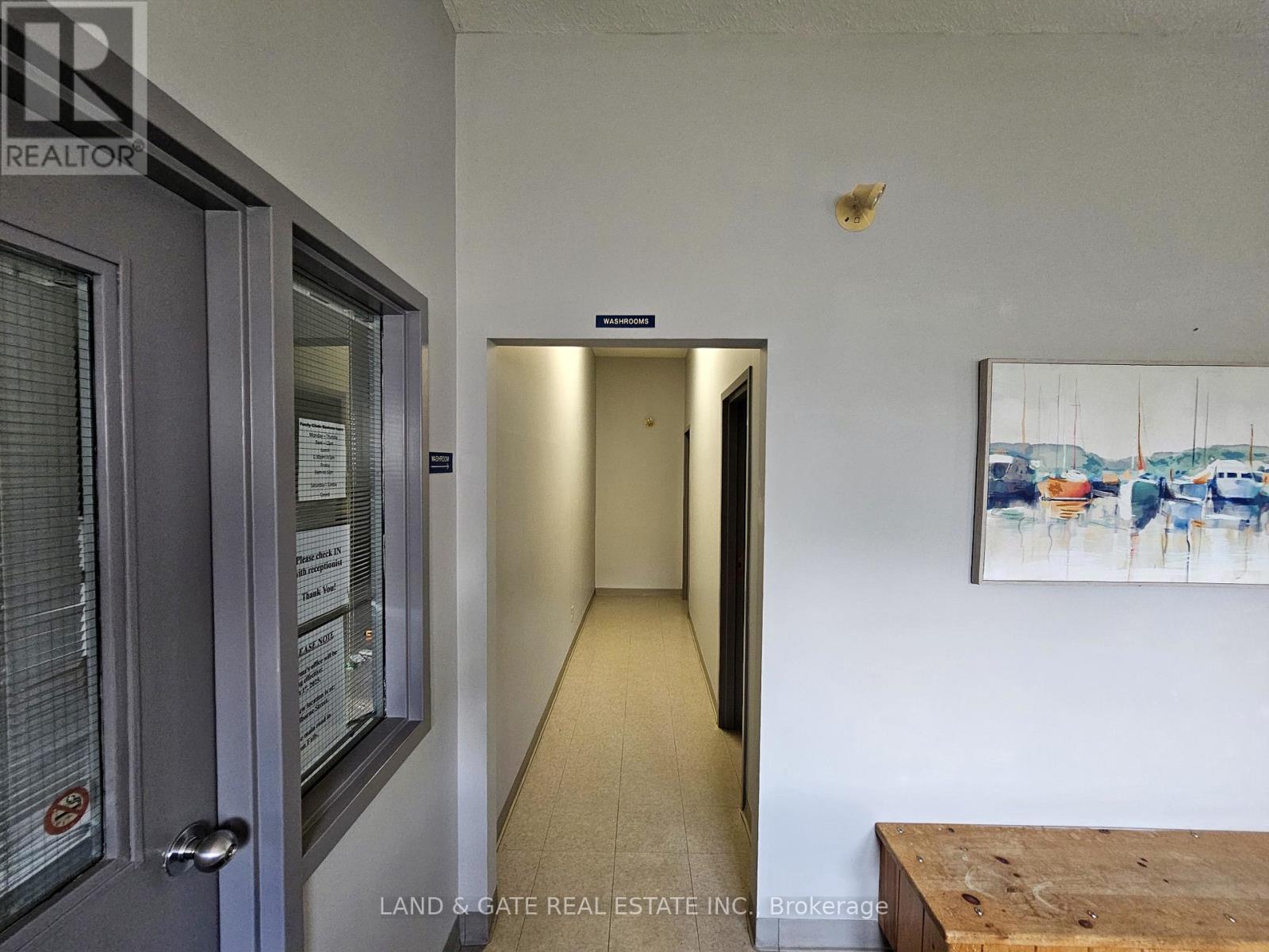 Upper - 205 Francis Street E, Kawartha Lakes, Ontario  K0M 1N0 - Photo 15 - X12388782