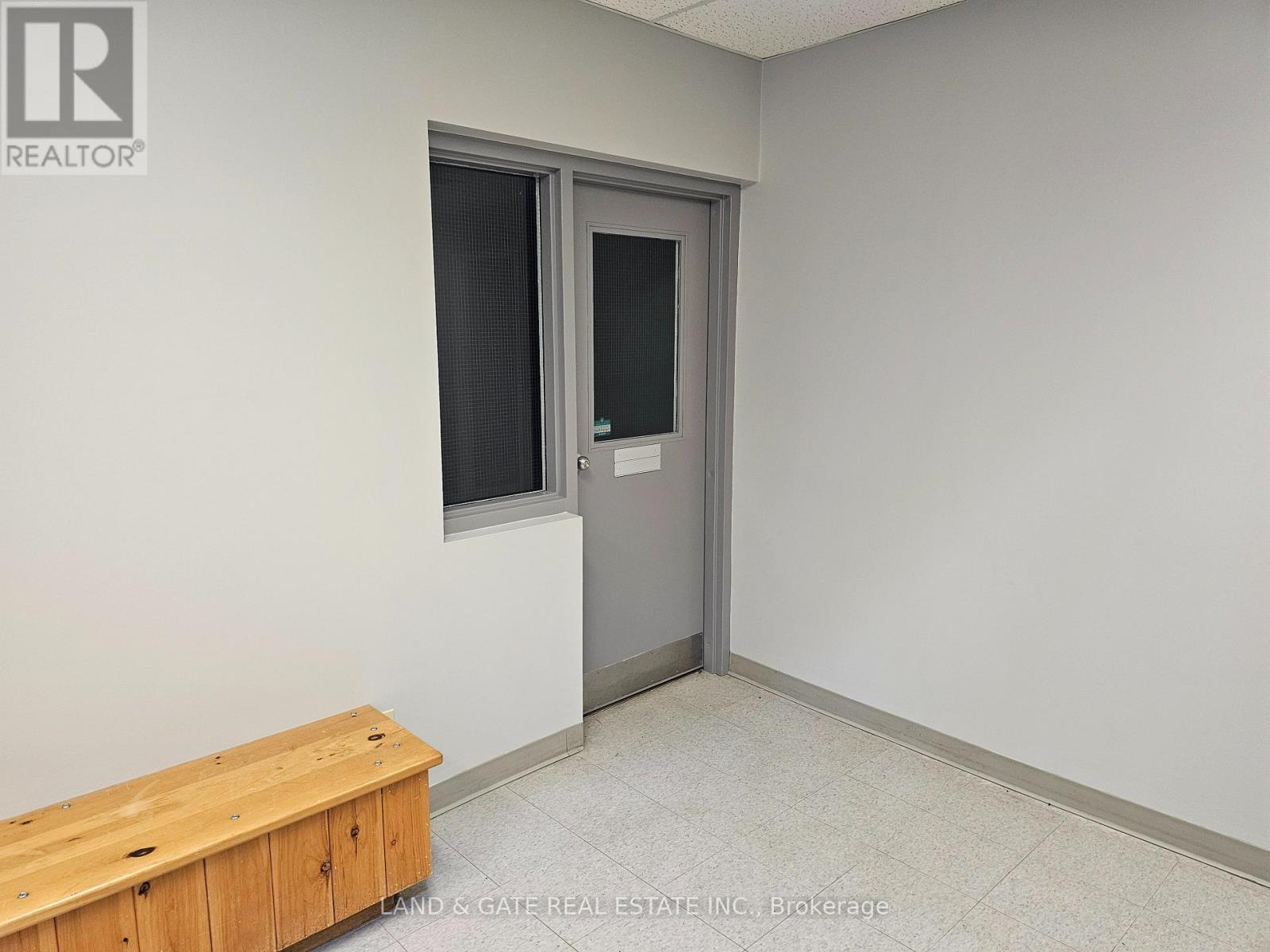 205 Francis Street E, Kawartha Lakes, Ontario  K0M 1N0 - Photo 4 - X12388869