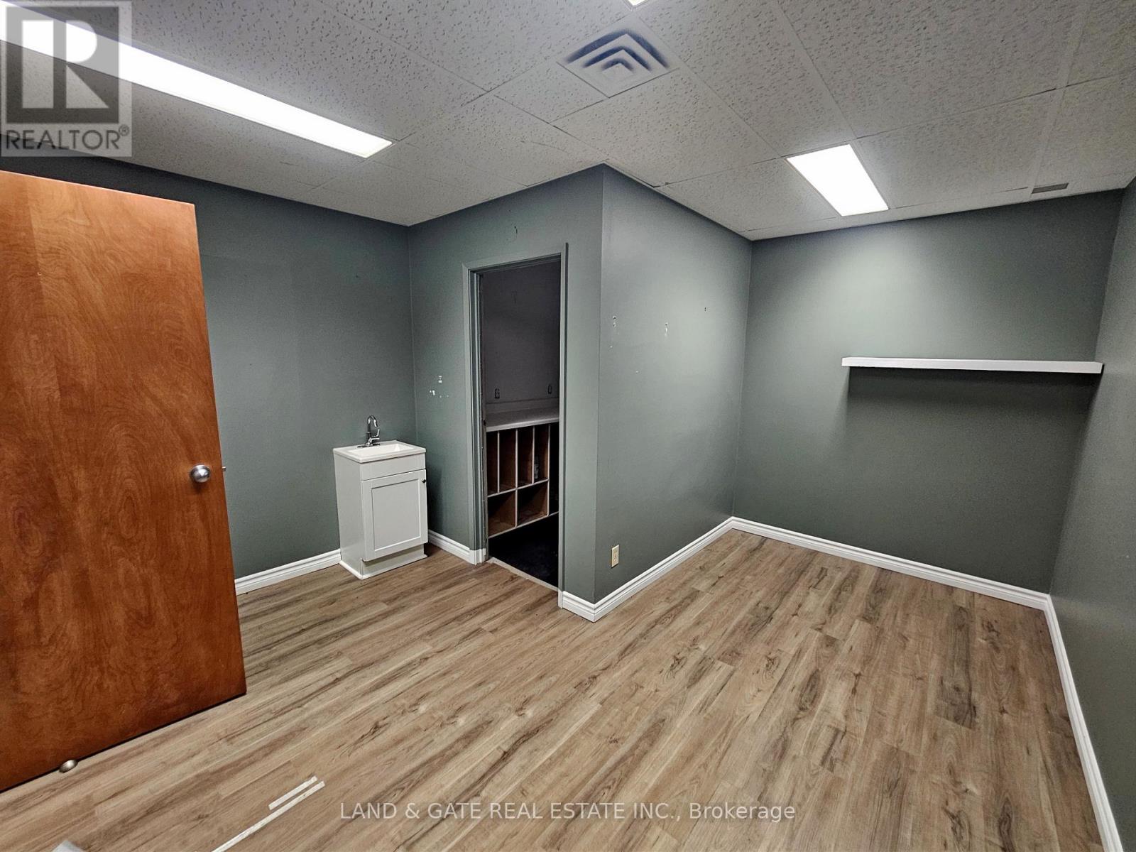205 Francis Street E, Kawartha Lakes, Ontario  K0M 1N0 - Photo 6 - X12388869