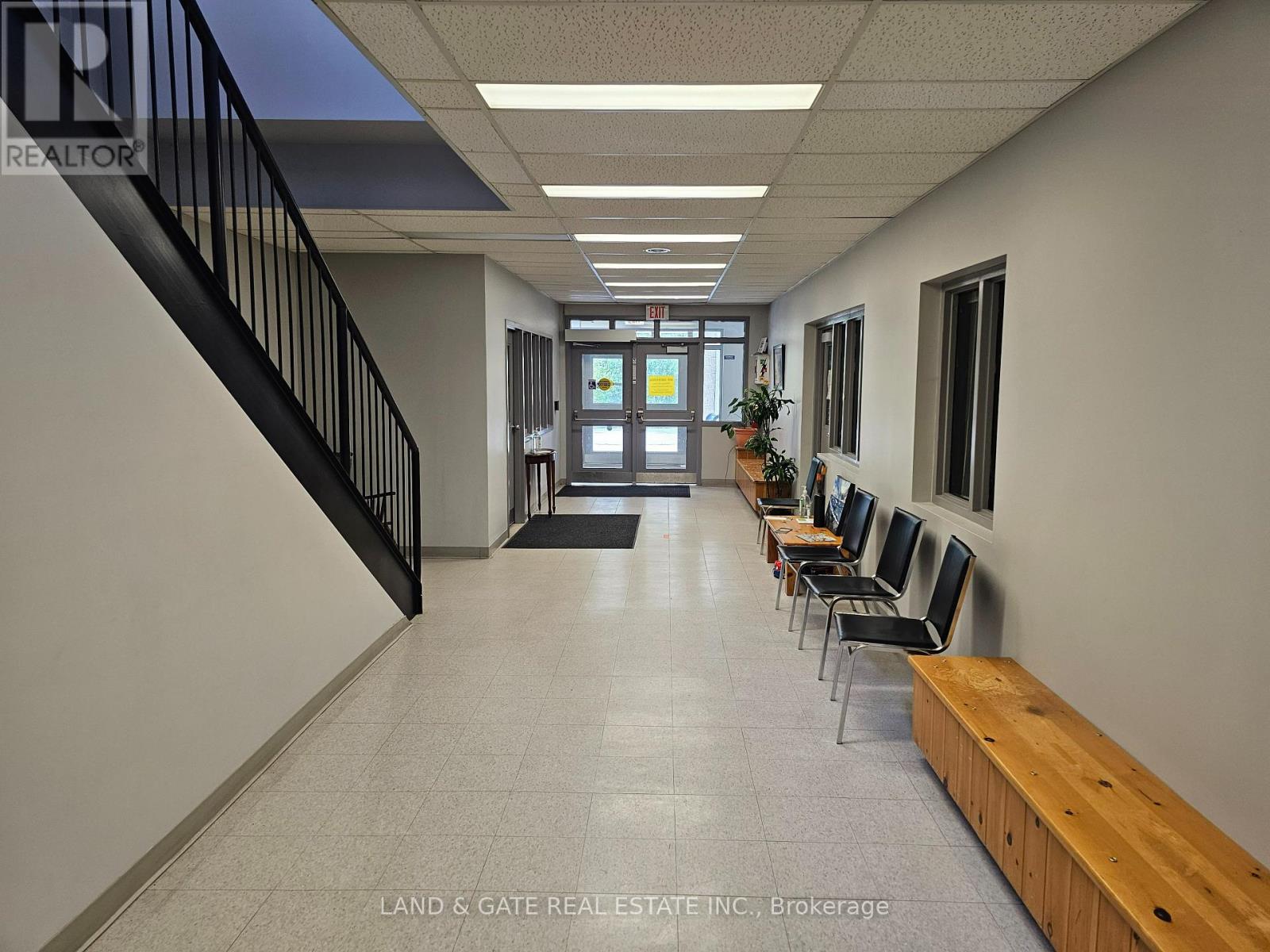 205 Francis Street E, Kawartha Lakes, Ontario  K0M 1N0 - Photo 9 - X12388869
