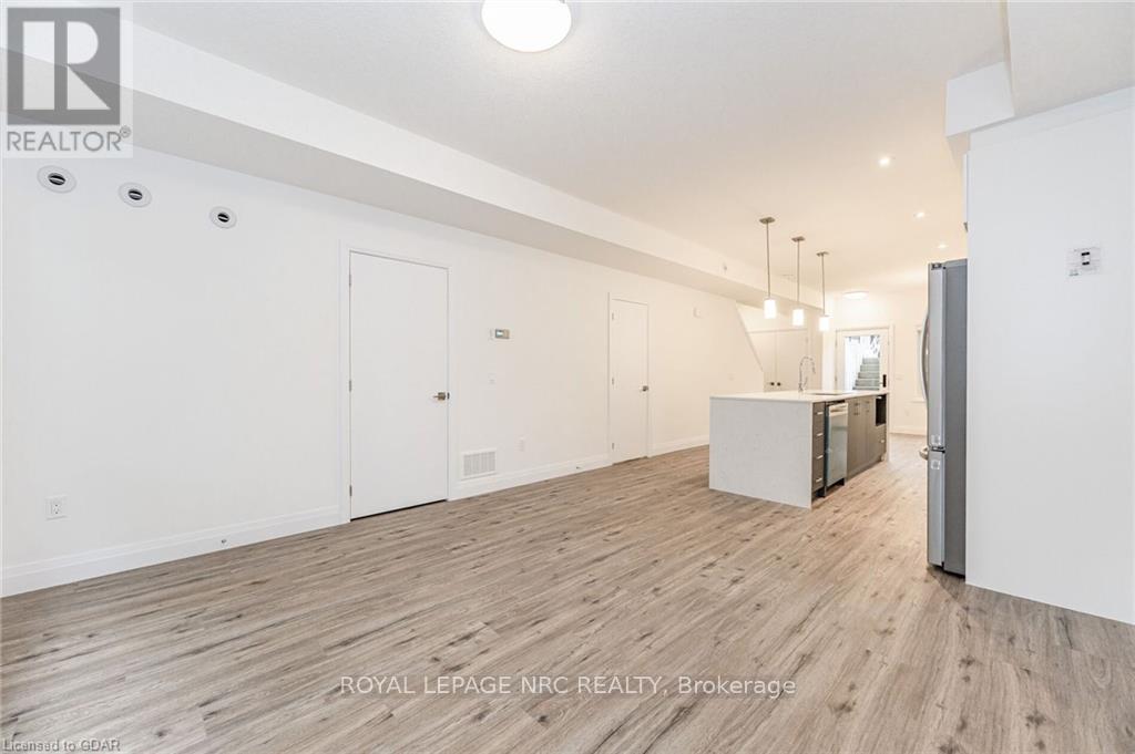 47 Lily Lane, Guelph, Ontario  N1L 1E2 - Photo 13 - X12388843