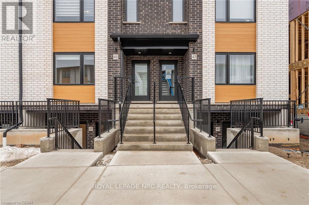 47 Lily Lane, Guelph, Ontario  N1L 1E2 - Photo 2 - X12388843
