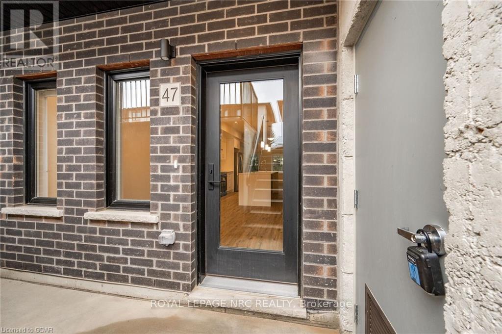 47 Lily Lane, Guelph, Ontario  N1L 1E2 - Photo 3 - X12388843