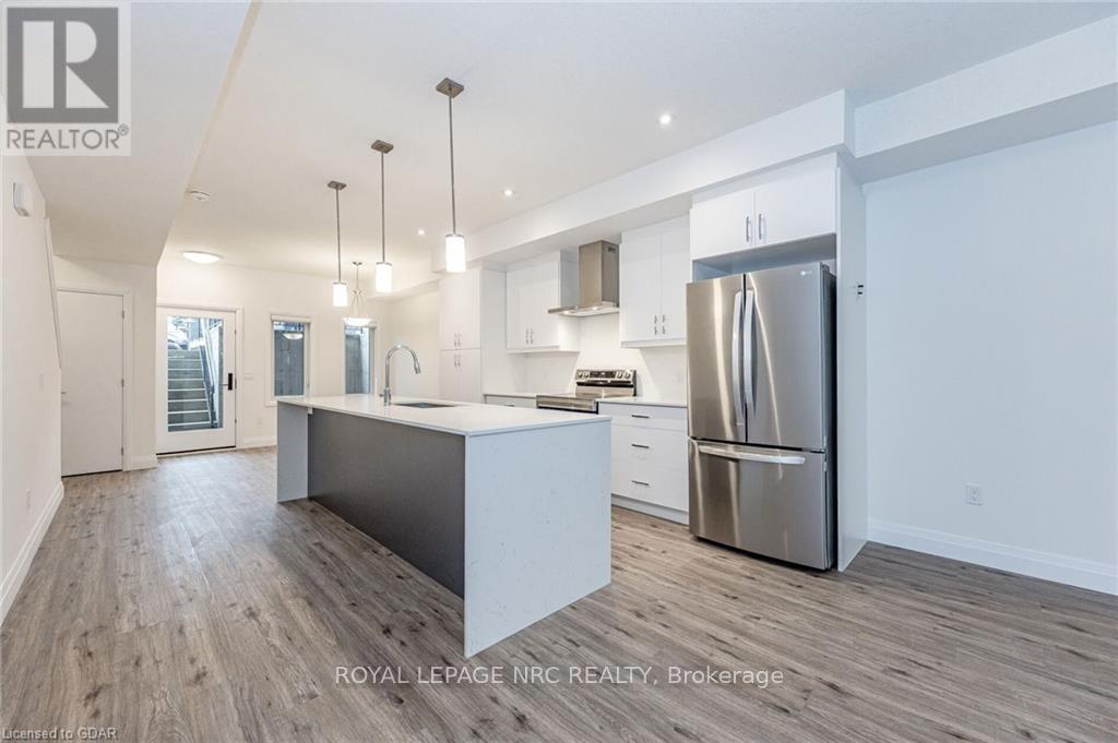 47 Lily Lane, Guelph, Ontario  N1L 1E2 - Photo 5 - X12388843