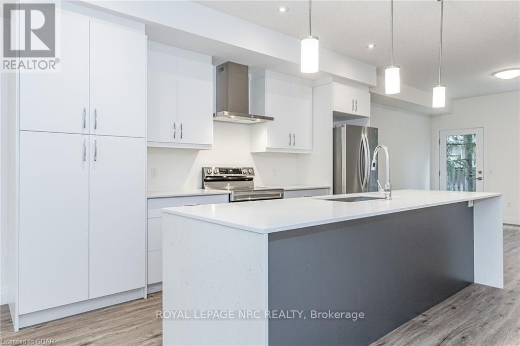 47 Lily Lane, Guelph, Ontario  N1L 1E2 - Photo 8 - X12388843