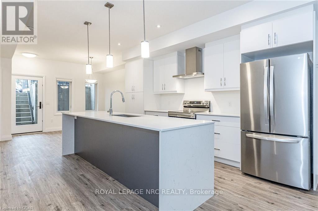 47 Lily Lane, Guelph, Ontario  N1L 1E2 - Photo 9 - X12388843