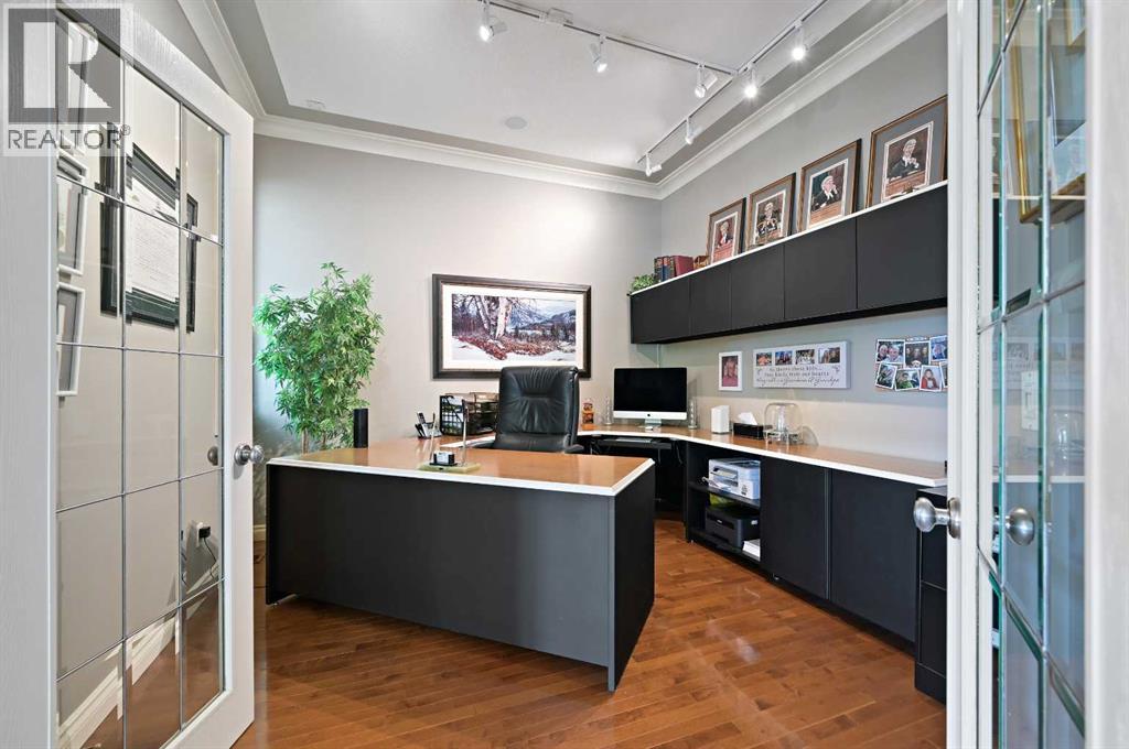 Property at 75 Hamptons Bay NW image 5