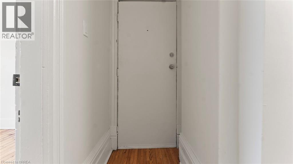 4 St George Street Unit# 2, Brantford, Ontario  N3R 1V1 - Photo 2 - 40767380