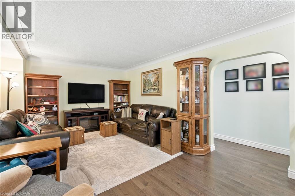 11 James Avenue, Brantford, Ontario  N3S 6Y2 - Photo 4 - 40767017