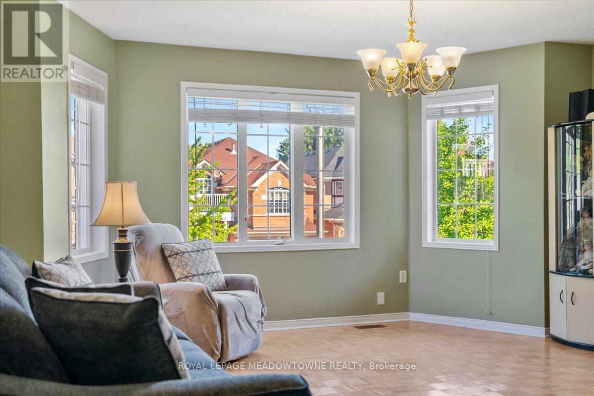 13 Albright Road, Brampton (Fletcher's Creek Village), Ontario  L6X 5C8 - Photo 21 - W12388635