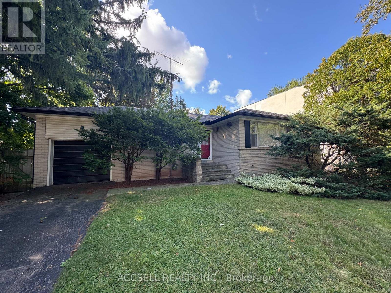 1358 SEDGEWICK CRESCENT, Oakville, Ontario