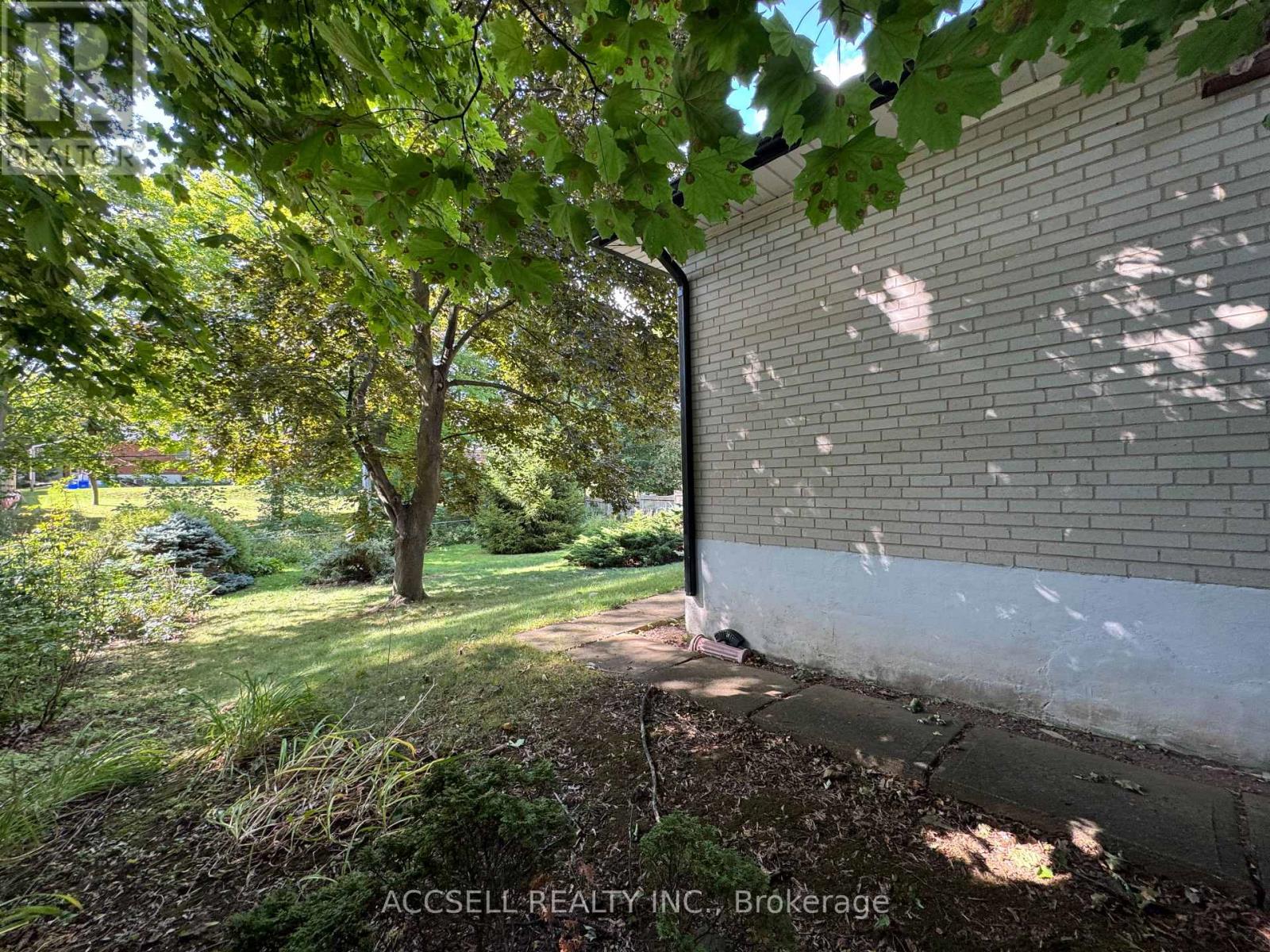 1358 Sedgewick Crescent, Oakville, Ontario  L6L 1X8 - Photo 18 - W12388679