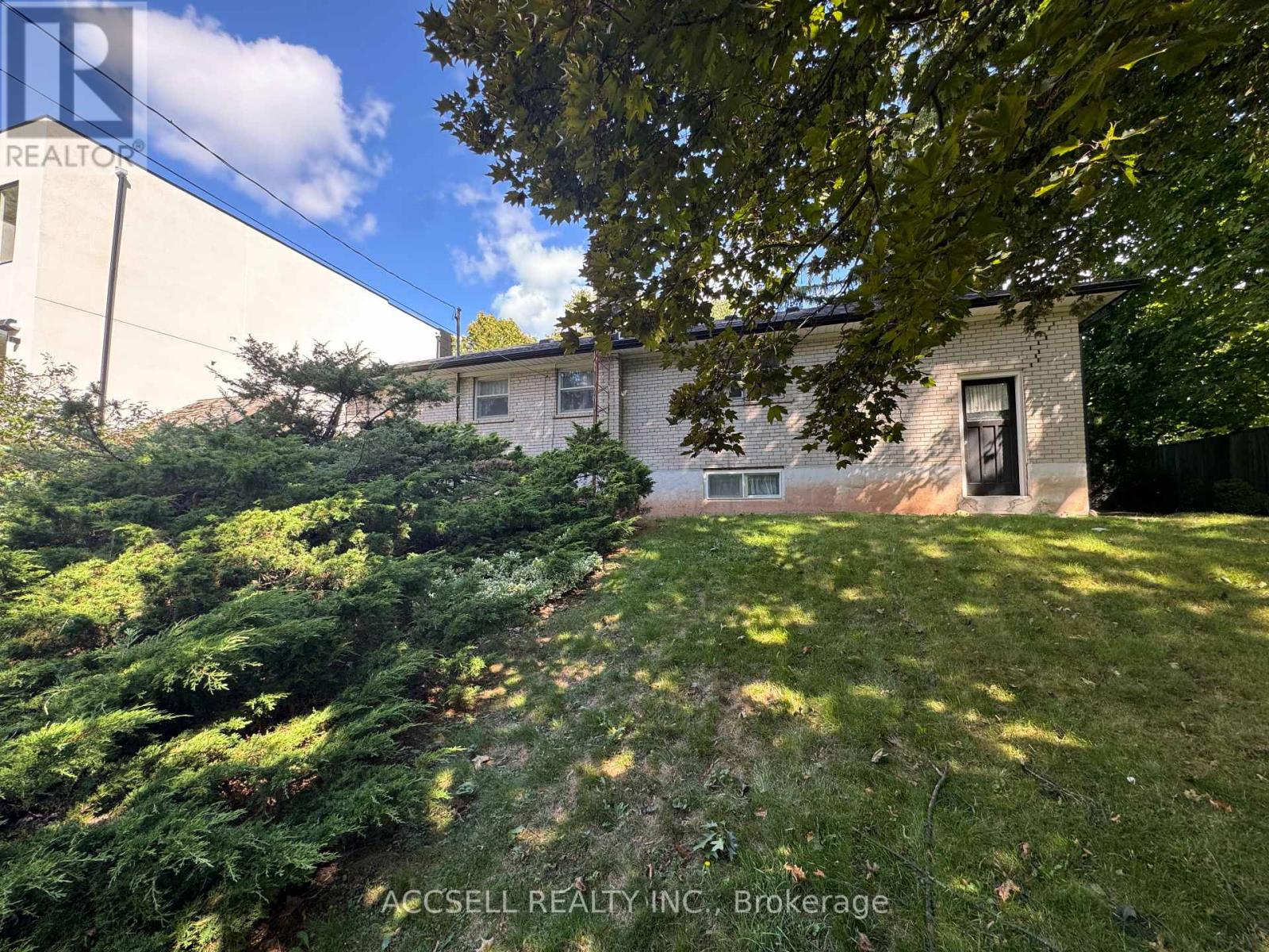 1358 Sedgewick Crescent, Oakville, Ontario  L6L 1X8 - Photo 20 - W12388679
