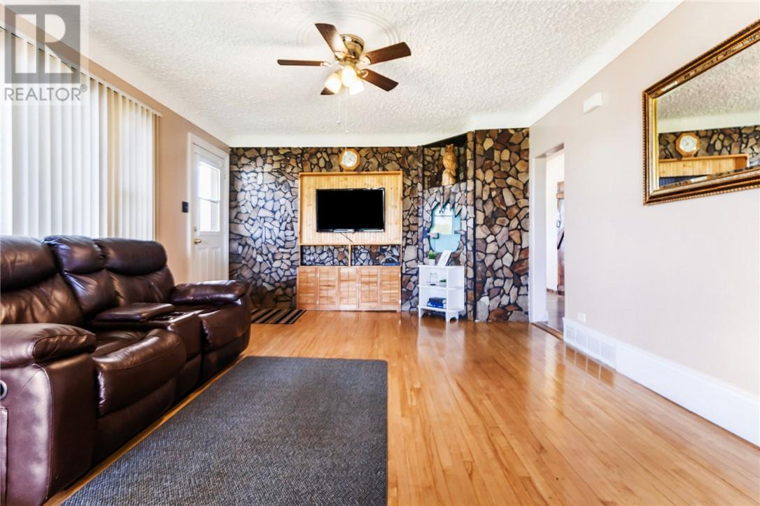 3201 Main Street, Blezard Valley, Ontario  P0M 1E0 - Photo 2 - 2124567