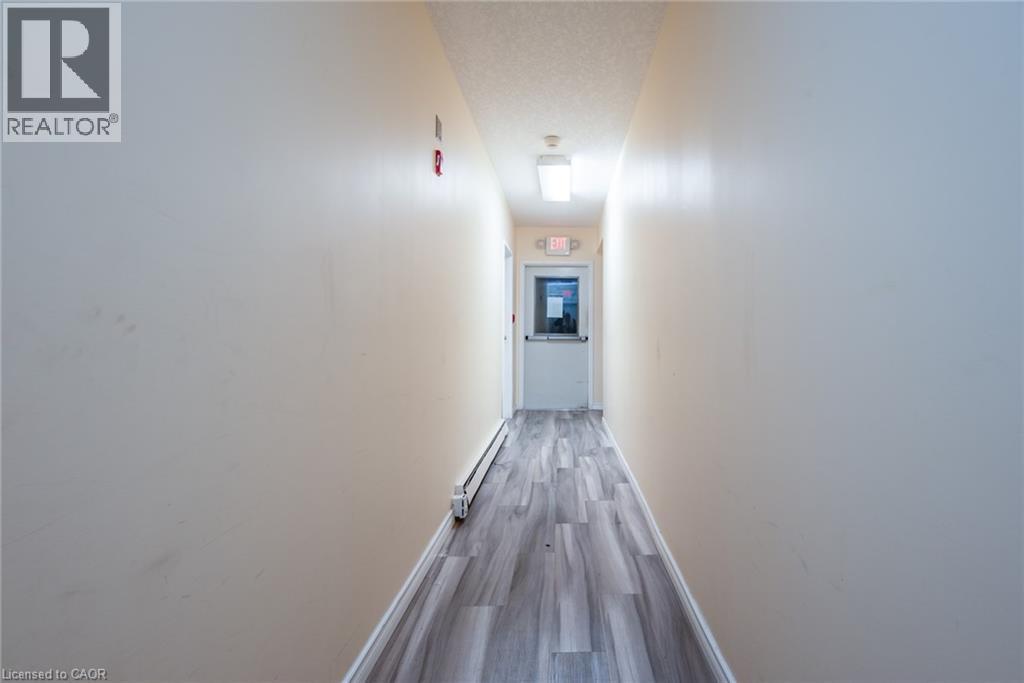 660 King Street E, Cambridge, Ontario  N3H 3N6 - Photo 37 - 40767242