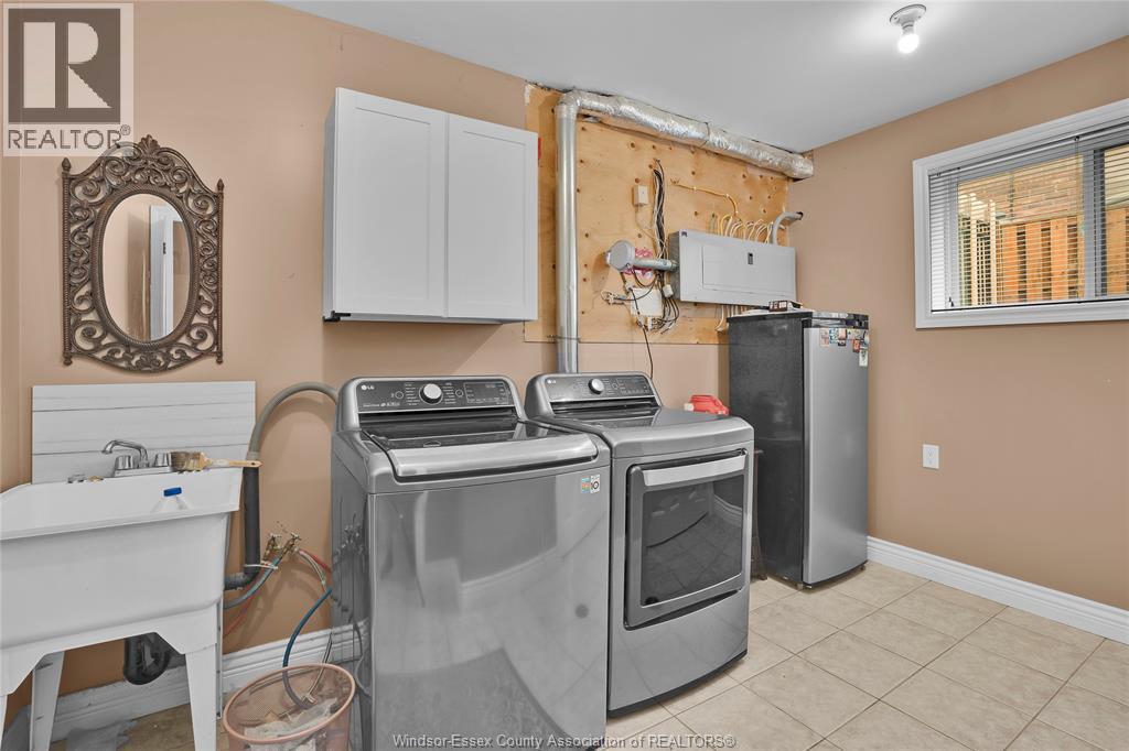 555 Superior Street, Lasalle, Ontario  N9J 3Z5 - Photo 28 - 25022673