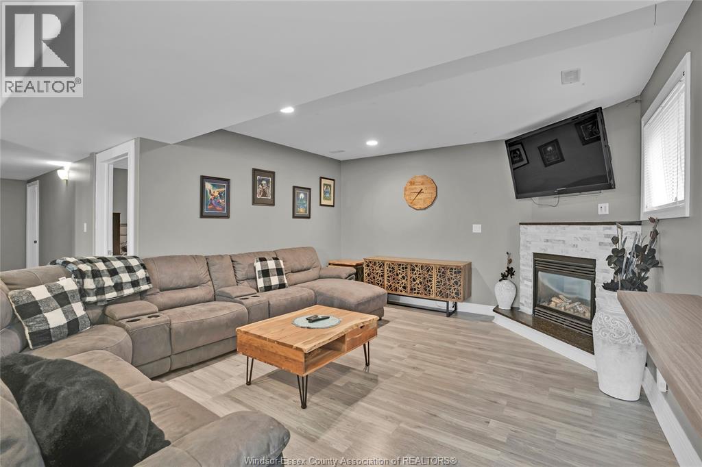 555 Superior Street, Lasalle, Ontario  N9J 3Z5 - Photo 22 - 25022673