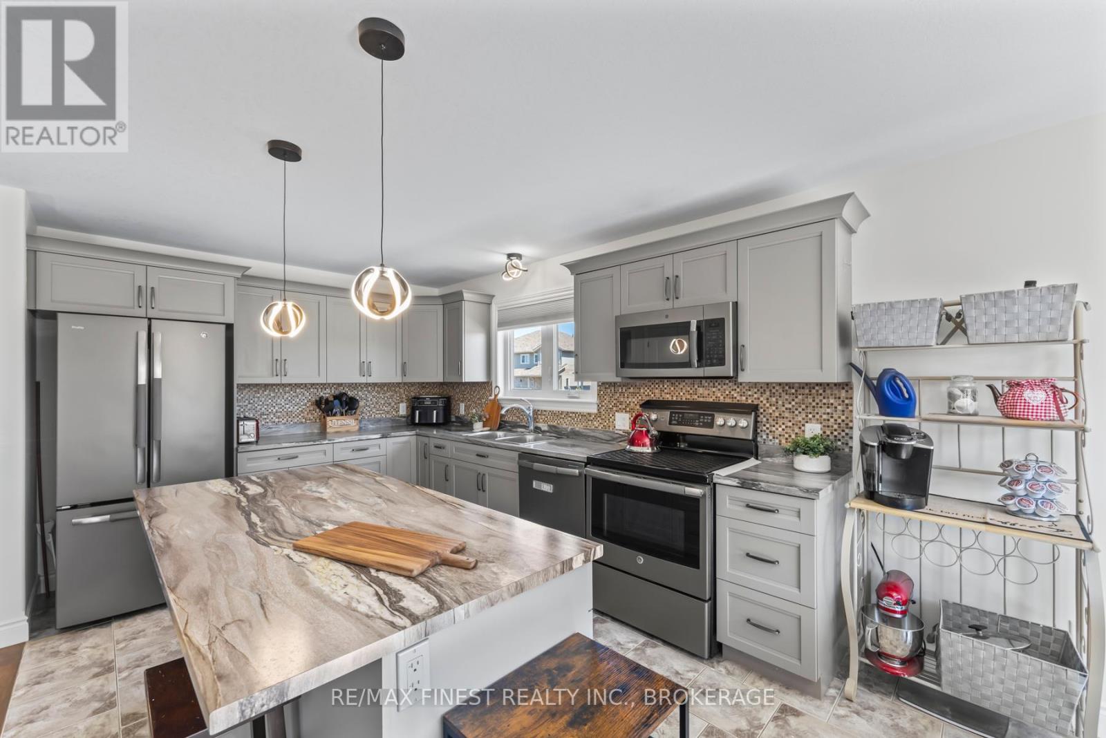 113 Saul Street, Loyalist, Ontario  K0H 2H0 - Photo 10 - X12388927