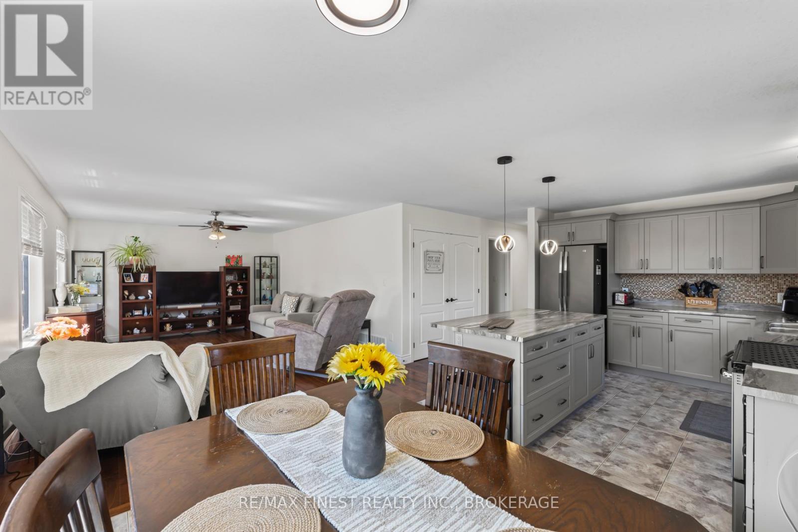113 Saul Street, Loyalist, Ontario  K0H 2H0 - Photo 15 - X12388927