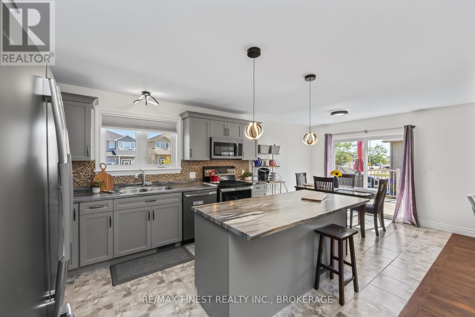 113 Saul Street, Loyalist, Ontario  K0H 2H0 - Photo 8 - X12388927