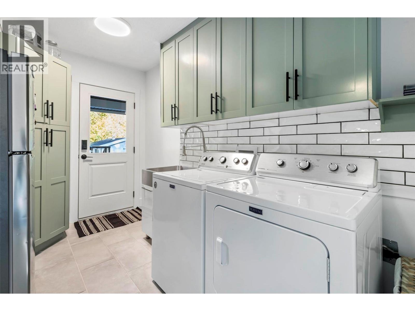 4540 Lakeshore Road, Kelowna, British Columbia  V1W 1X2 - Photo 29 - 10357870