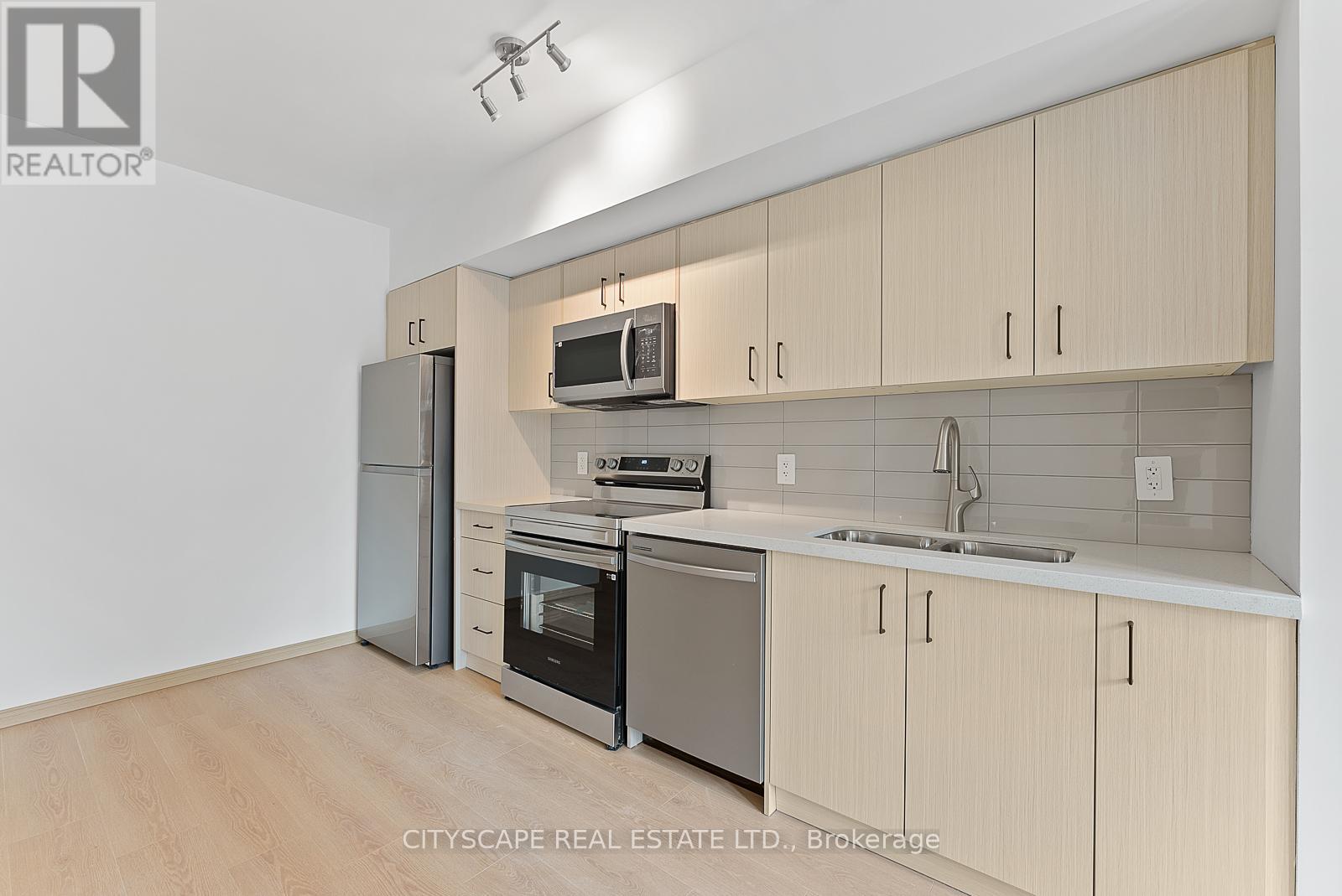 C2-107 - 3423 Sheppard Avenue, Toronto, Ontario  M1T 0C5 - Photo 11 - E12384244