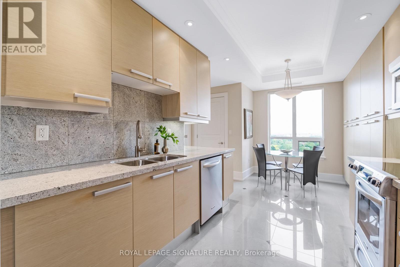 1704 - 662 Sheppard Avenue E, Toronto, Ontario  M2K 3E6 - Photo 11 - C12388761