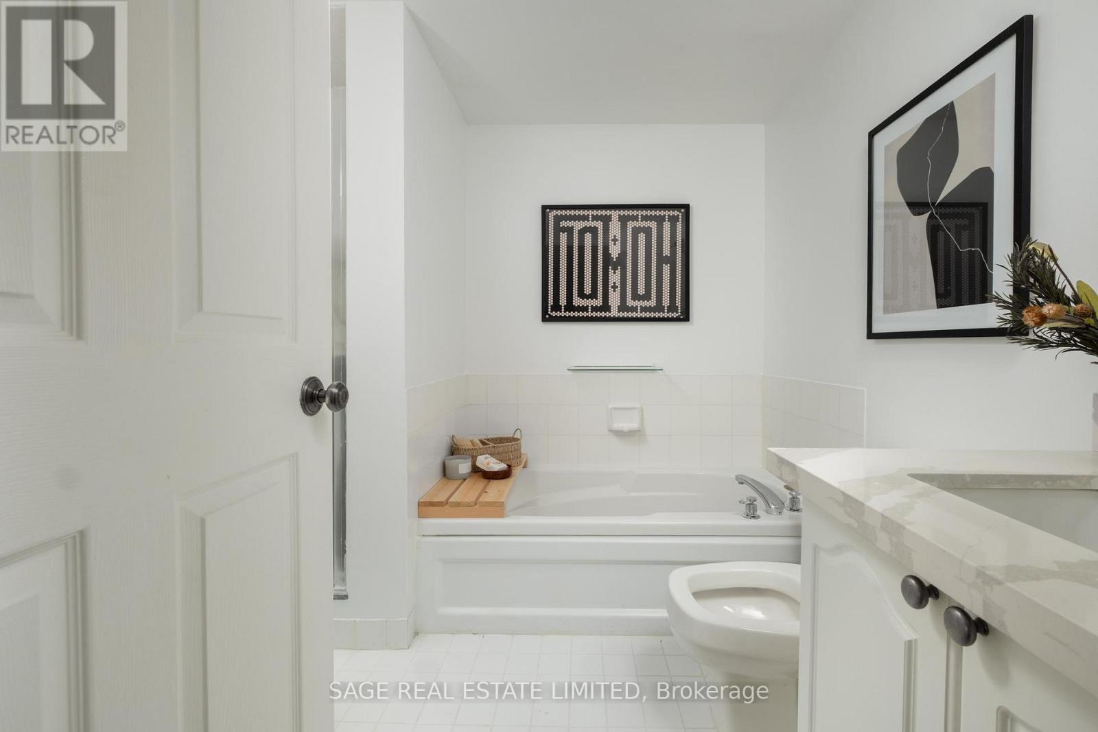 420 - 801 King Street W, Toronto, Ontario  M5V 3C9 - Photo 24 - C12388896