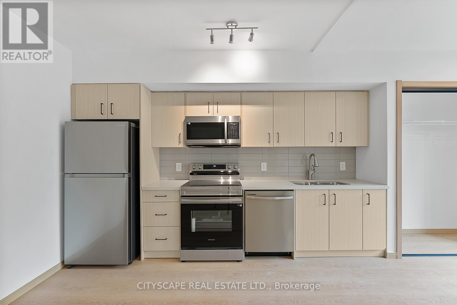 C2-107 - 3423 Sheppard Avenue, Toronto, Ontario  M1T 0C5 - Photo 13 - E12384244