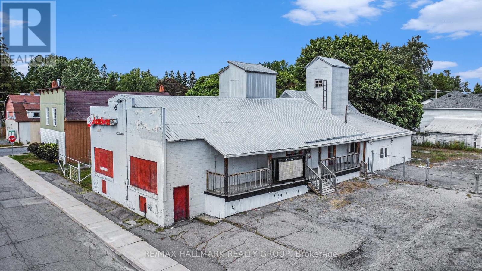 33 KING STREET, North Dundas, Ontario
