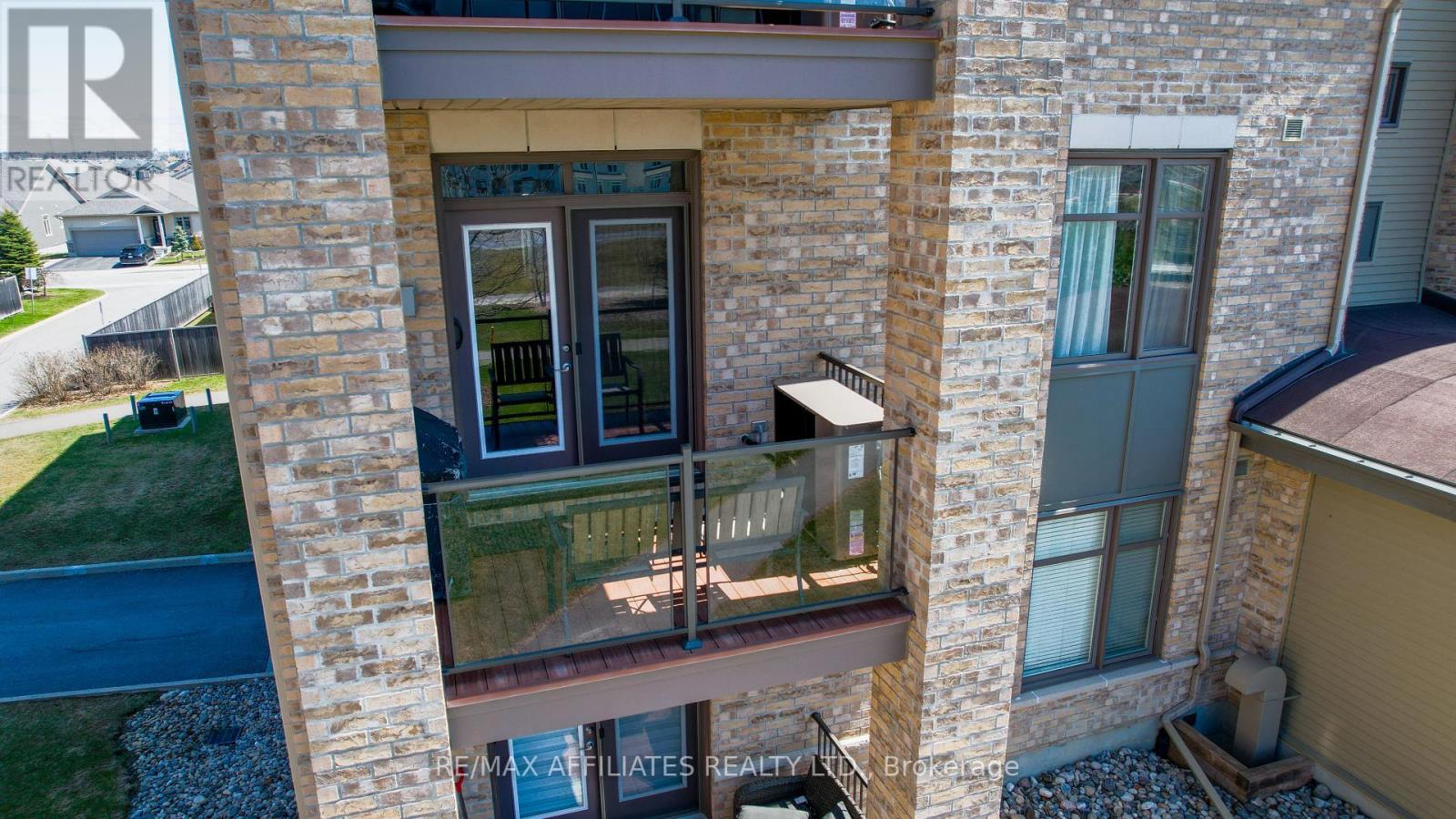201 - 220 Janka Private, Ottawa, Ontario  K2V 0E6 - Photo 2 - X12388981