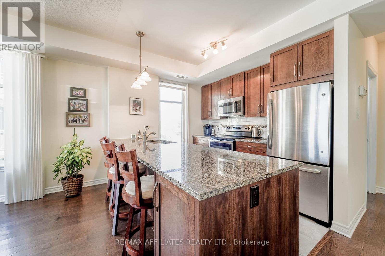 201 - 220 Janka Private, Ottawa, Ontario  K2V 0E6 - Photo 6 - X12388981