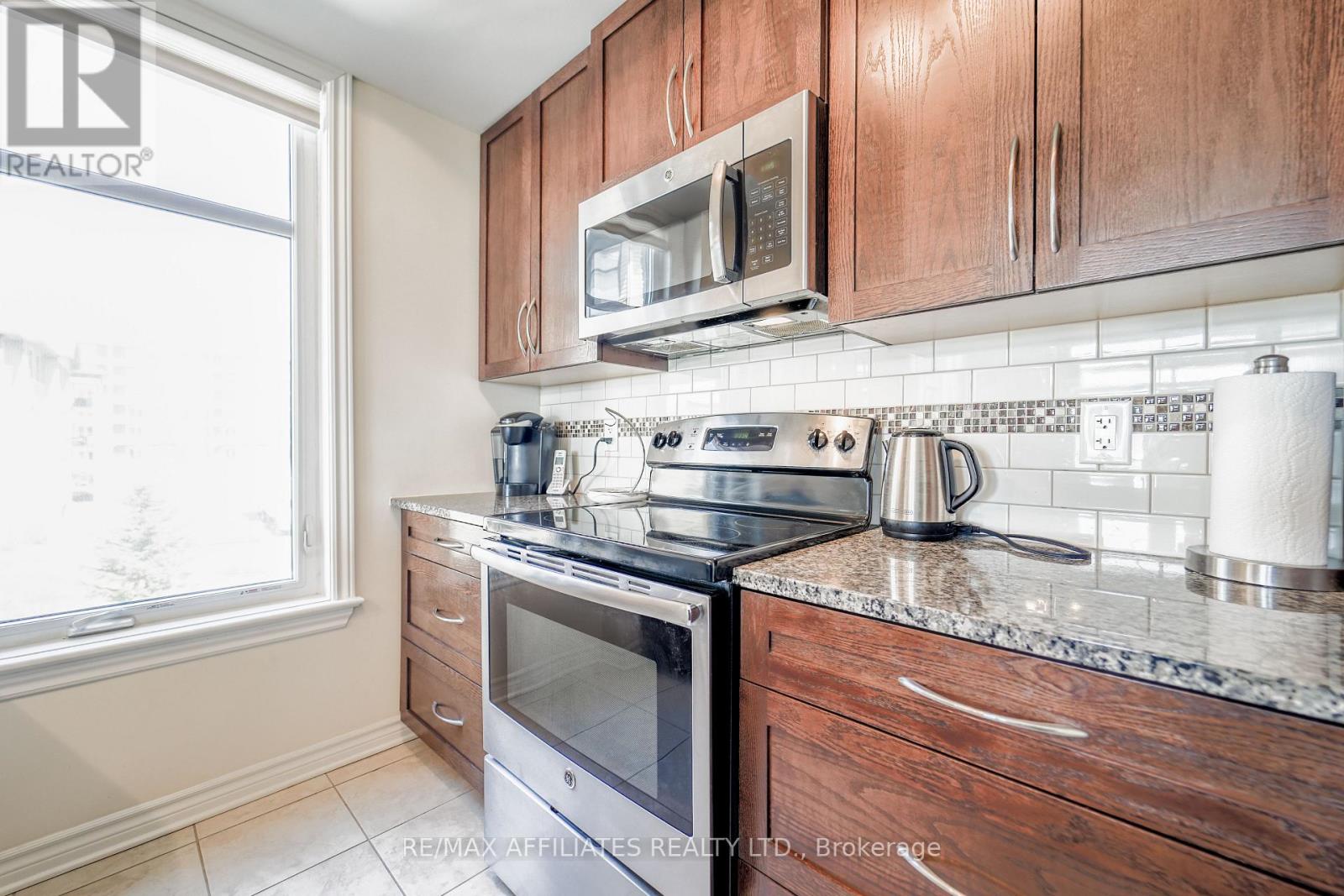 201 - 220 Janka Private, Ottawa, Ontario  K2V 0E6 - Photo 8 - X12388981