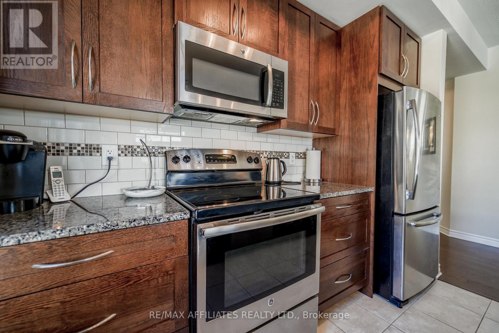 201 - 220 Janka Private, Ottawa, Ontario  K2V 0E6 - Photo 9 - X12388981