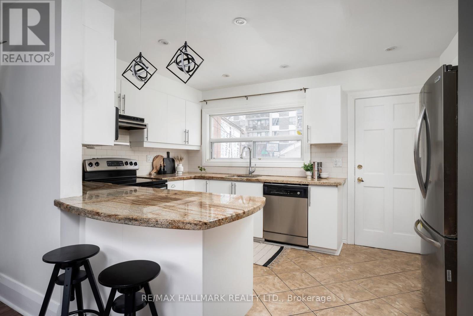 43 Torrens Avenue, Toronto, Ontario  M4K 2H9 - Photo 16 - E12388735