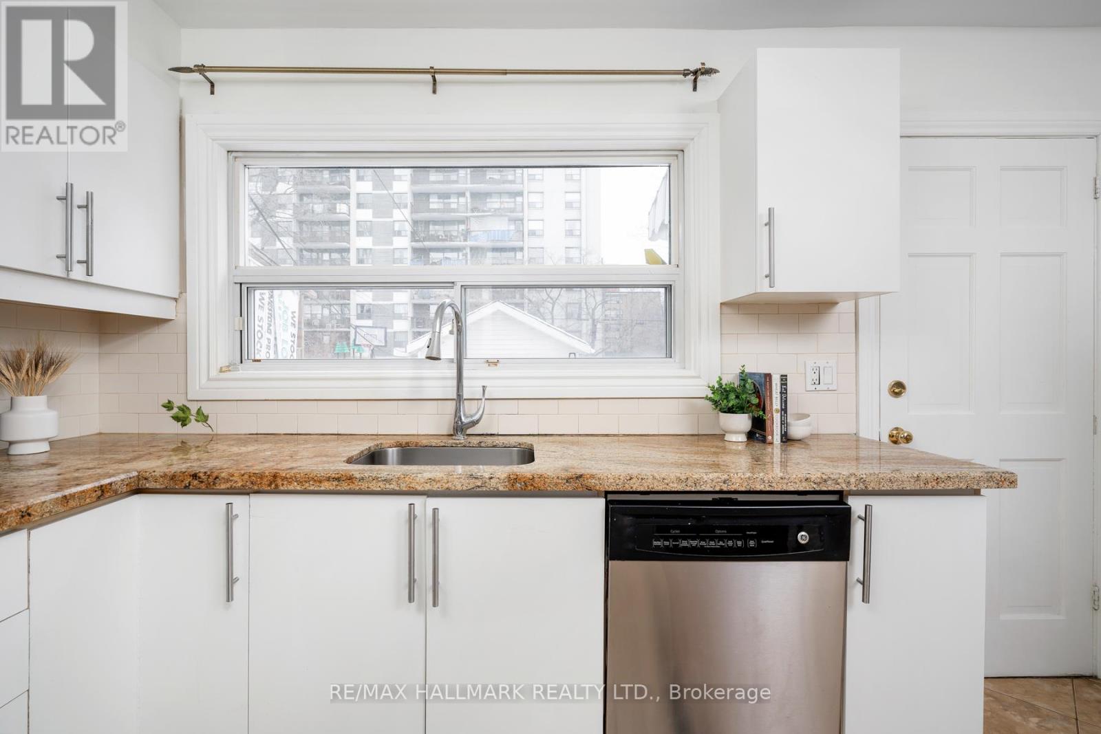 43 Torrens Avenue, Toronto, Ontario  M4K 2H9 - Photo 20 - E12388735