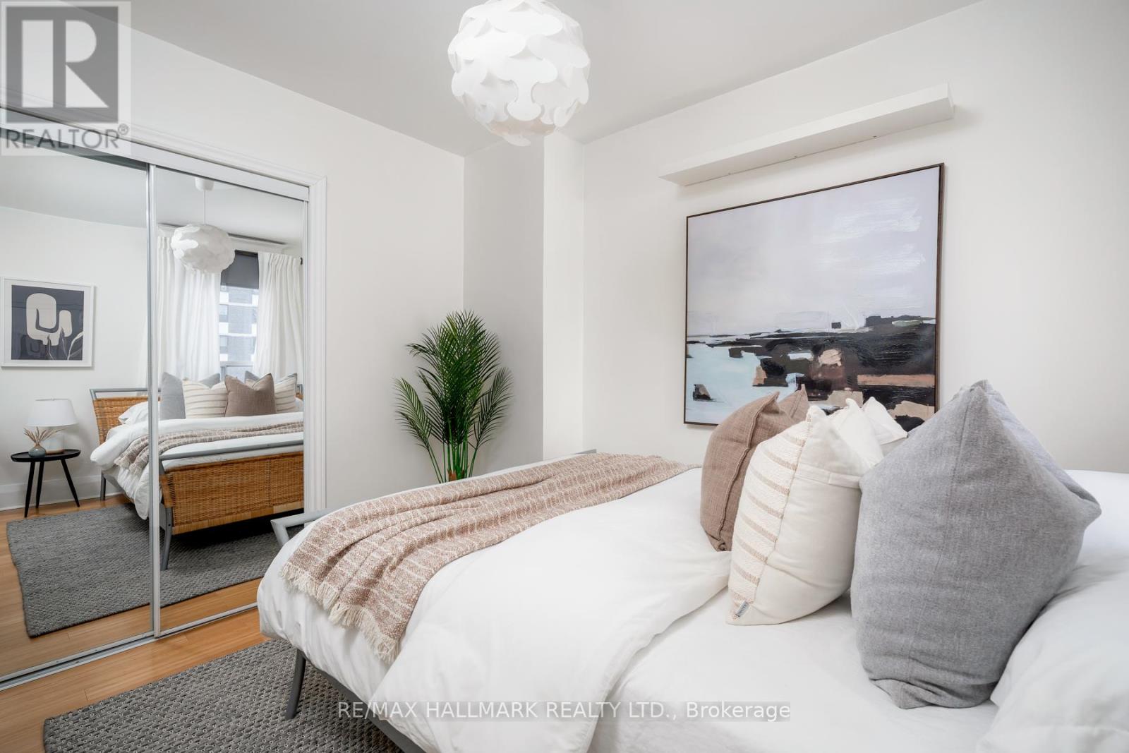 43 Torrens Avenue, Toronto, Ontario  M4K 2H9 - Photo 25 - E12388735