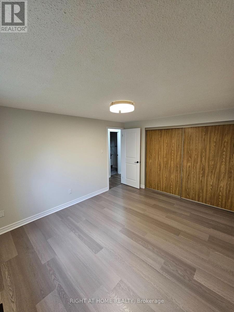 19 Greenfield Crescent, Whitby, Ontario  L1N 7G2 - Photo 16 - E12388914