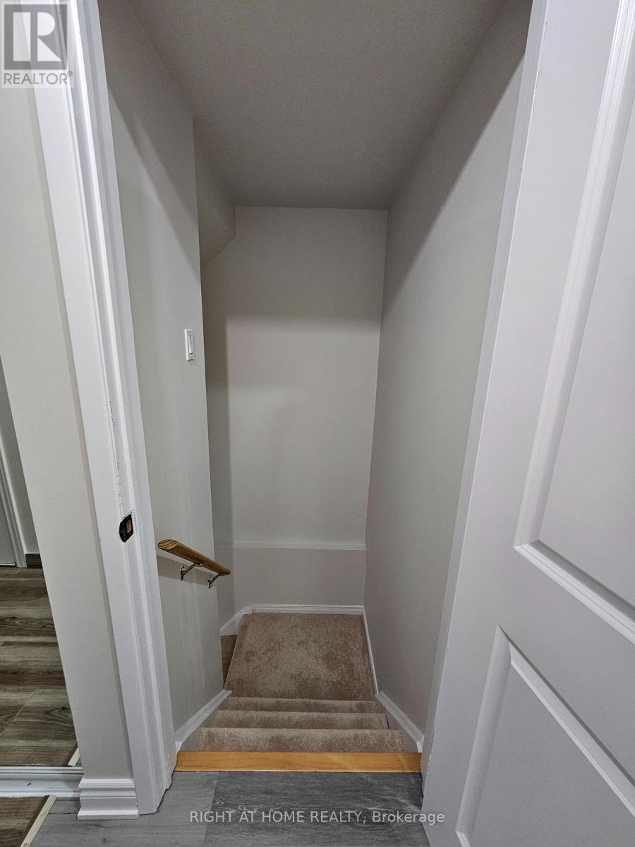 19 Greenfield Crescent, Whitby, Ontario  L1N 7G2 - Photo 21 - E12388914