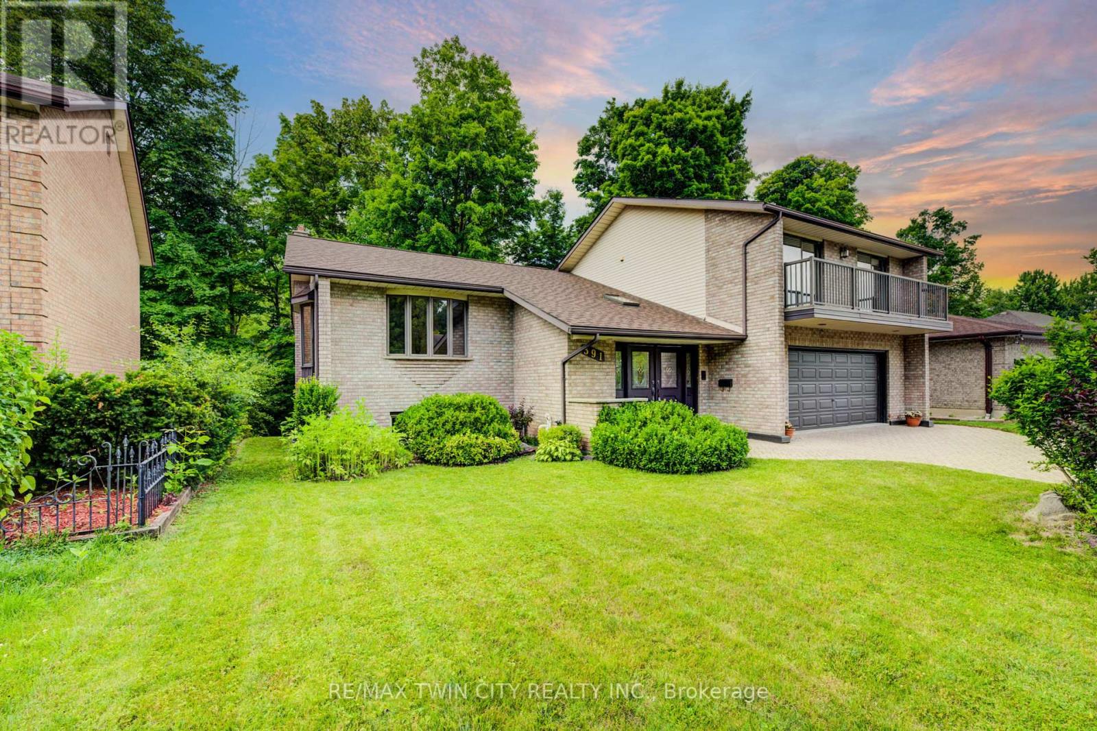 Property at 391 NORTHLAKE DRIVE image 3