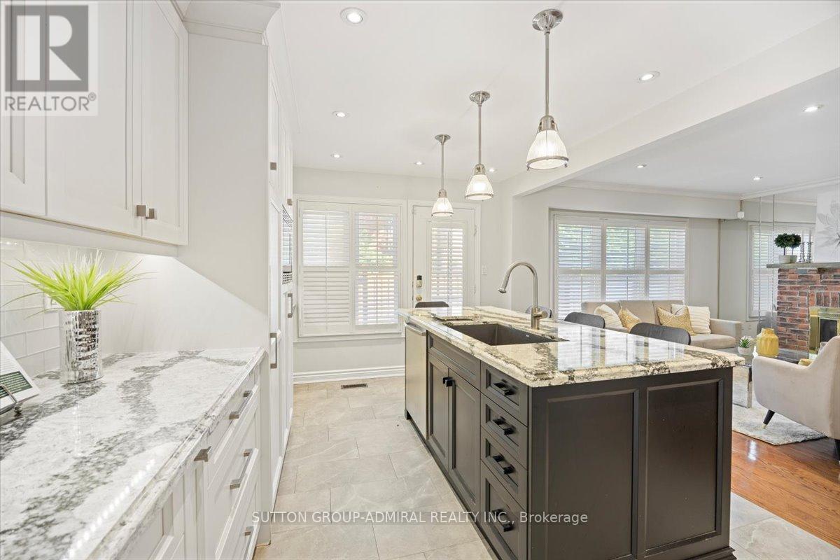 193 Glenmanor Way, Vaughan, Ontario  L4J 3A3 - Photo 10 - N12388800