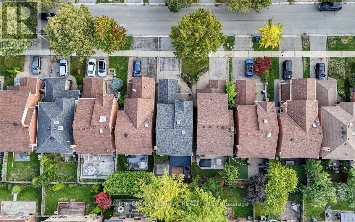 193 Glenmanor Way, Vaughan, Ontario  L4J 3A3 - Photo 3 - N12388800