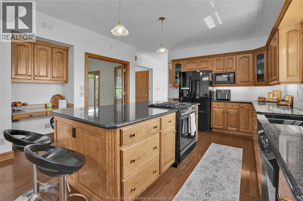 3705 Concession 3 Rd N, Amherstburg, Ontario  N9V 2Y9 - Photo 24 - 25022717